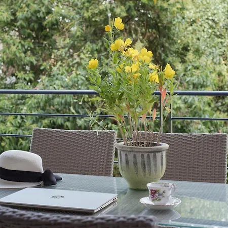 Destinesia Luxury Apt With Balcony, 1min From The Sea クシロカストロ